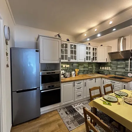 Palota Apartment *